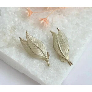 Vintage Gold Toned Layered Leaf / Foliage Shaped 80's Clip On Stud Earrings